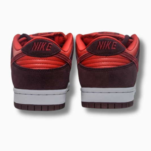 Nike SB Dunk Low Cherry