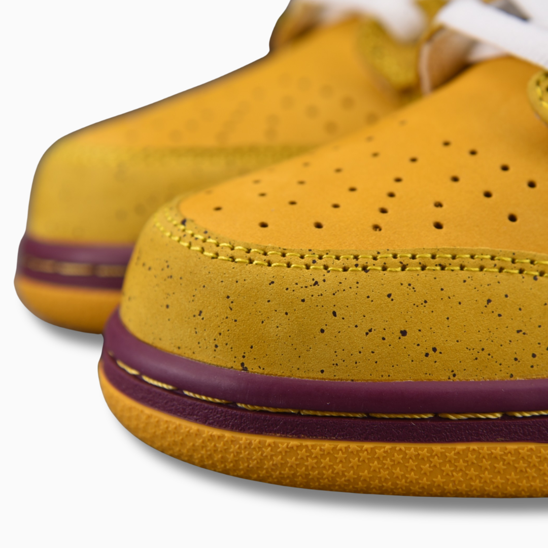 Nike SB Dunk Low Yellow Lobster