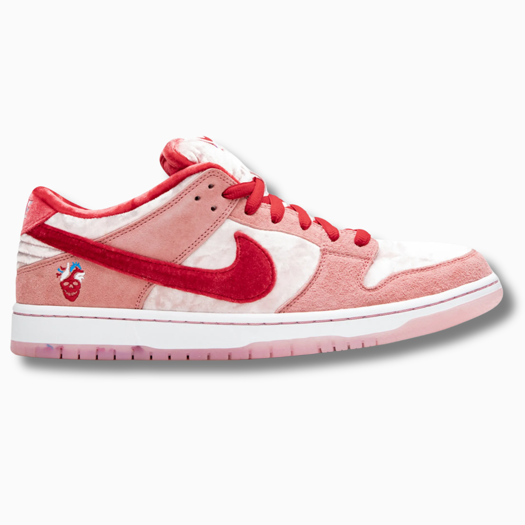 Nike SB Dunk Low StrangeLove Skateboards