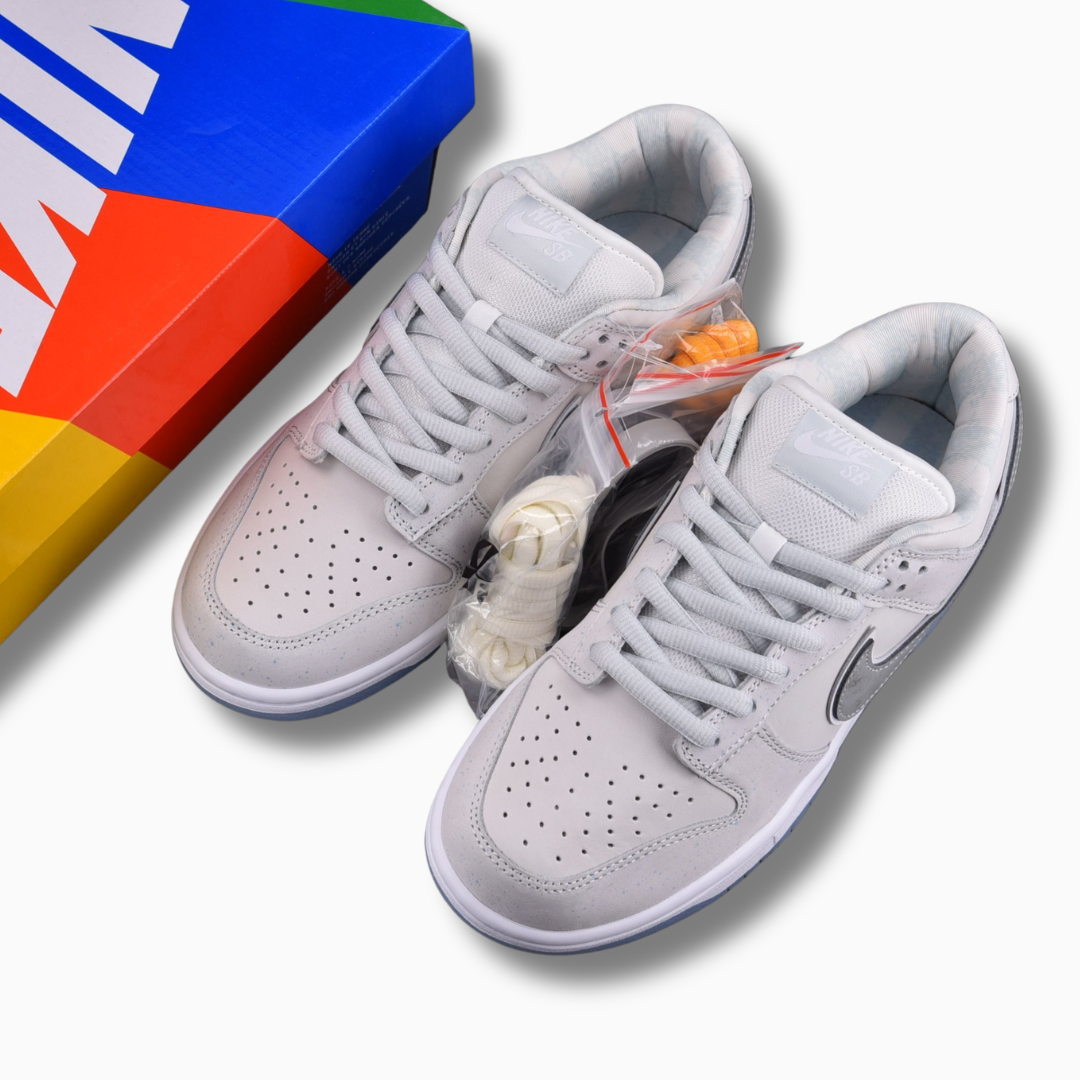 Nike SB Dunk Low White Lobster