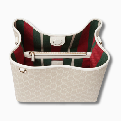 Bolso tipo cubo mediano con emblema GG
