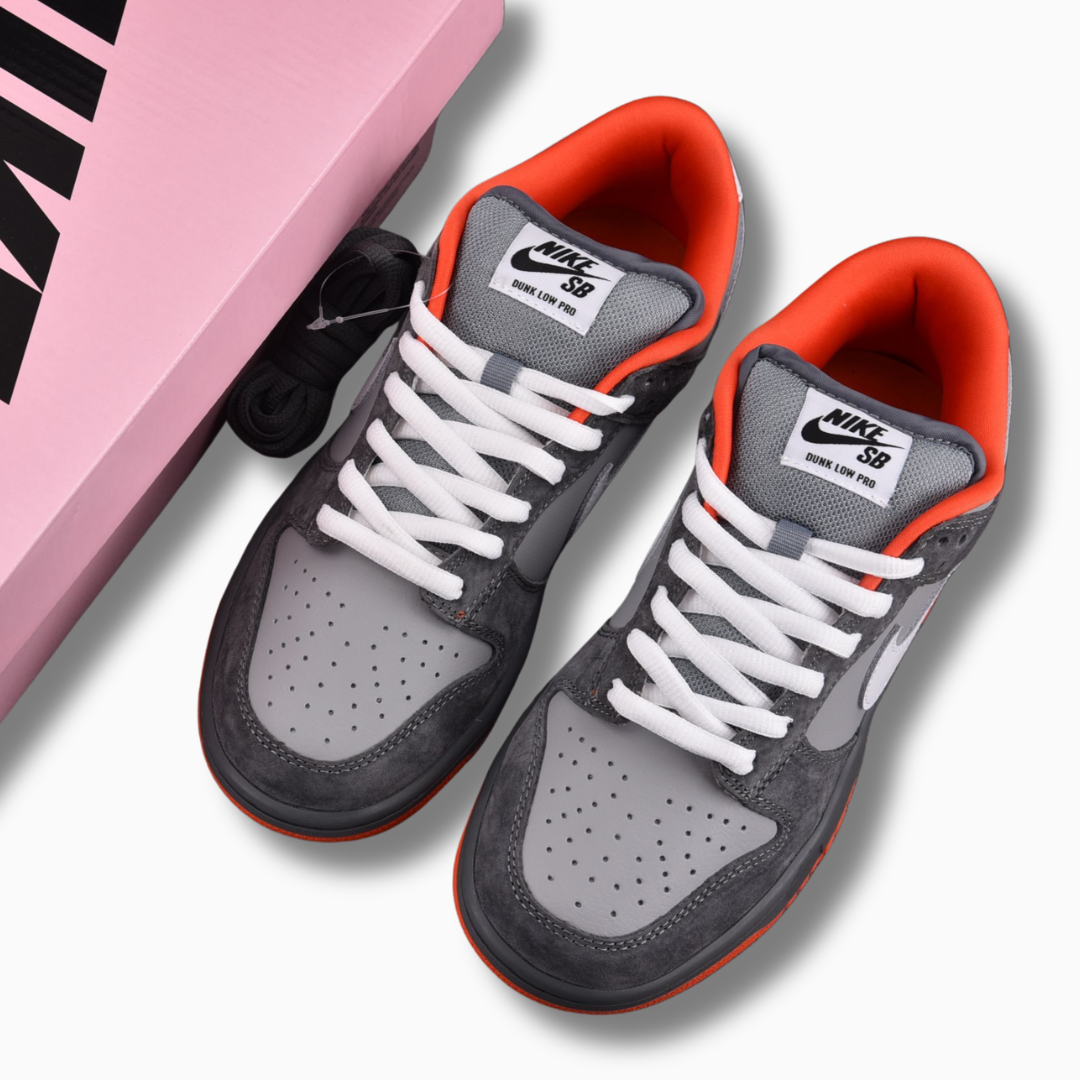 Nike SB Dunk Low Staple NYC Pigeon