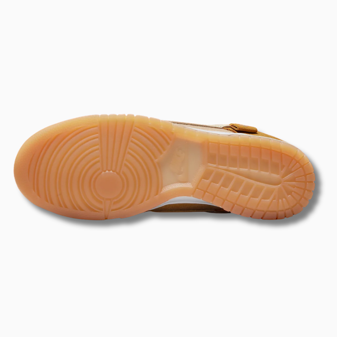Nike Dunk Low SE Teddy Bear Praline