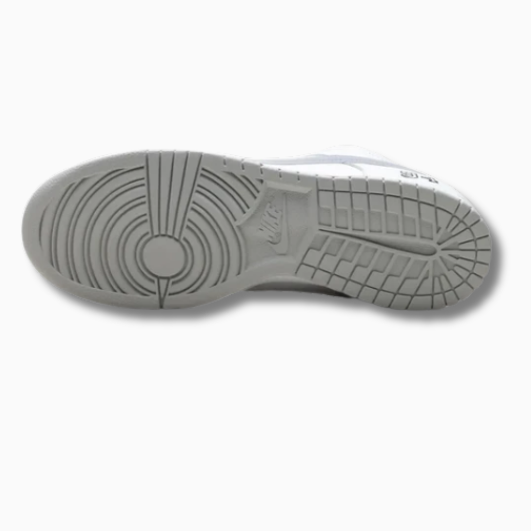 Nike SB Dunk Low Supreme 94 White Metallic Silver