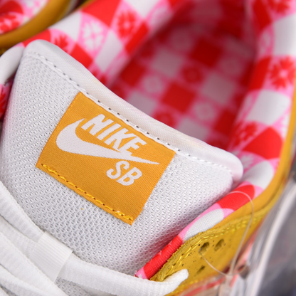 Nike SB Dunk Low Yellow Lobster
