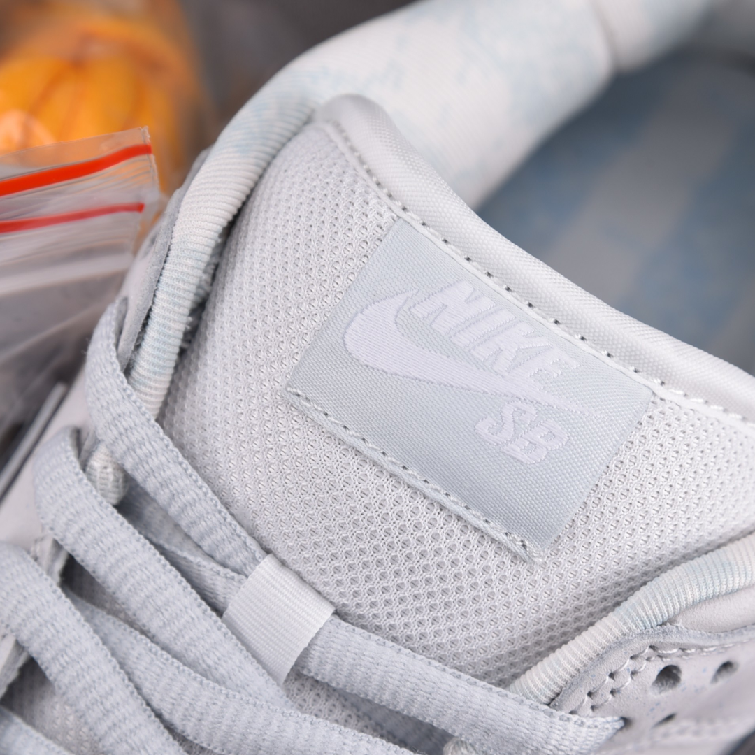 Nike SB Dunk Low White Lobster