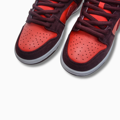 Nike SB Dunk Low Cherry