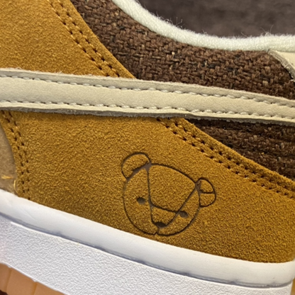 Nike Dunk Low SE Teddy Bear Praline
