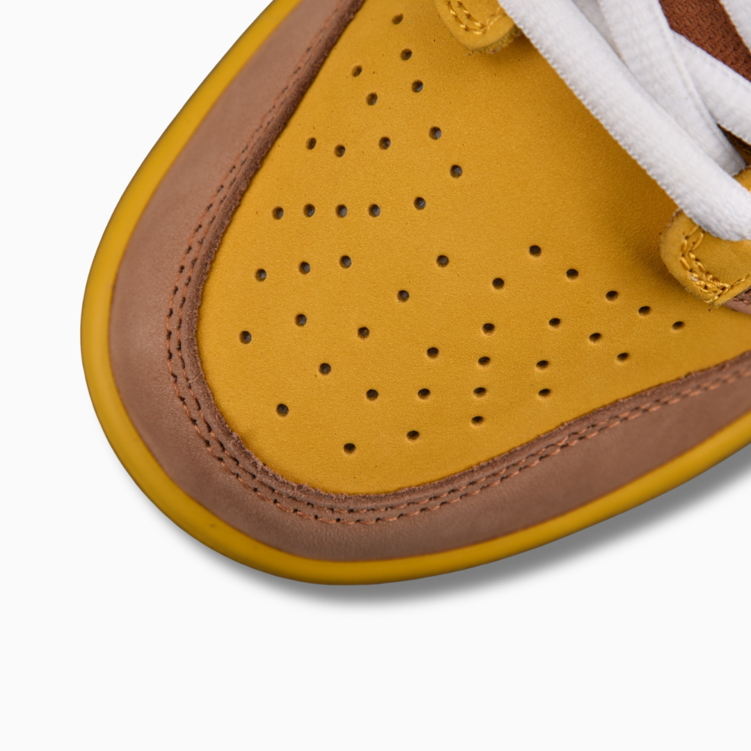 Nike SB Dunk Low Newcastle Brown Ale